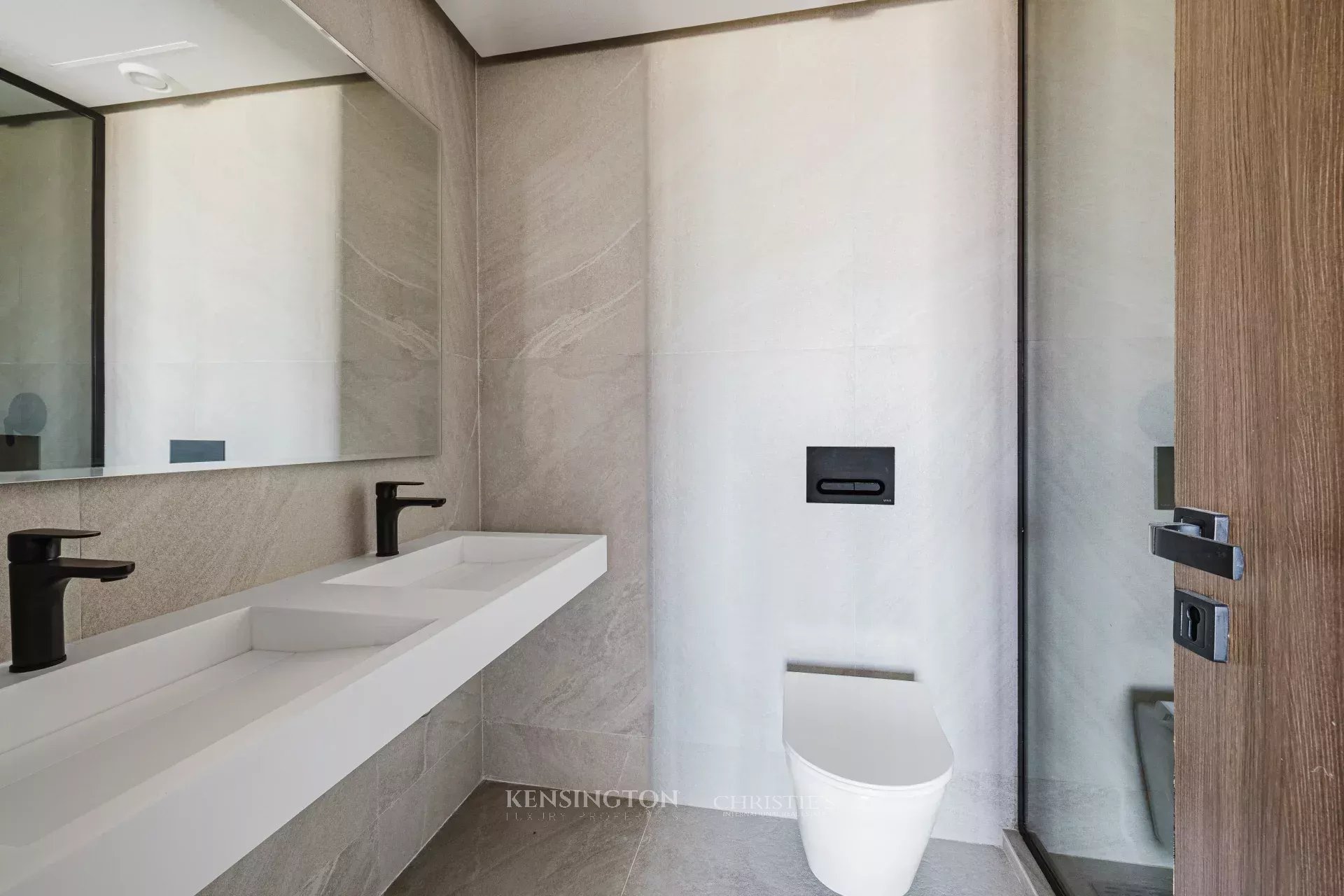 Brand New Luxury Apartment – 159 M² – CFC Casablanca (11th Floor) in Casablanca, Morocco