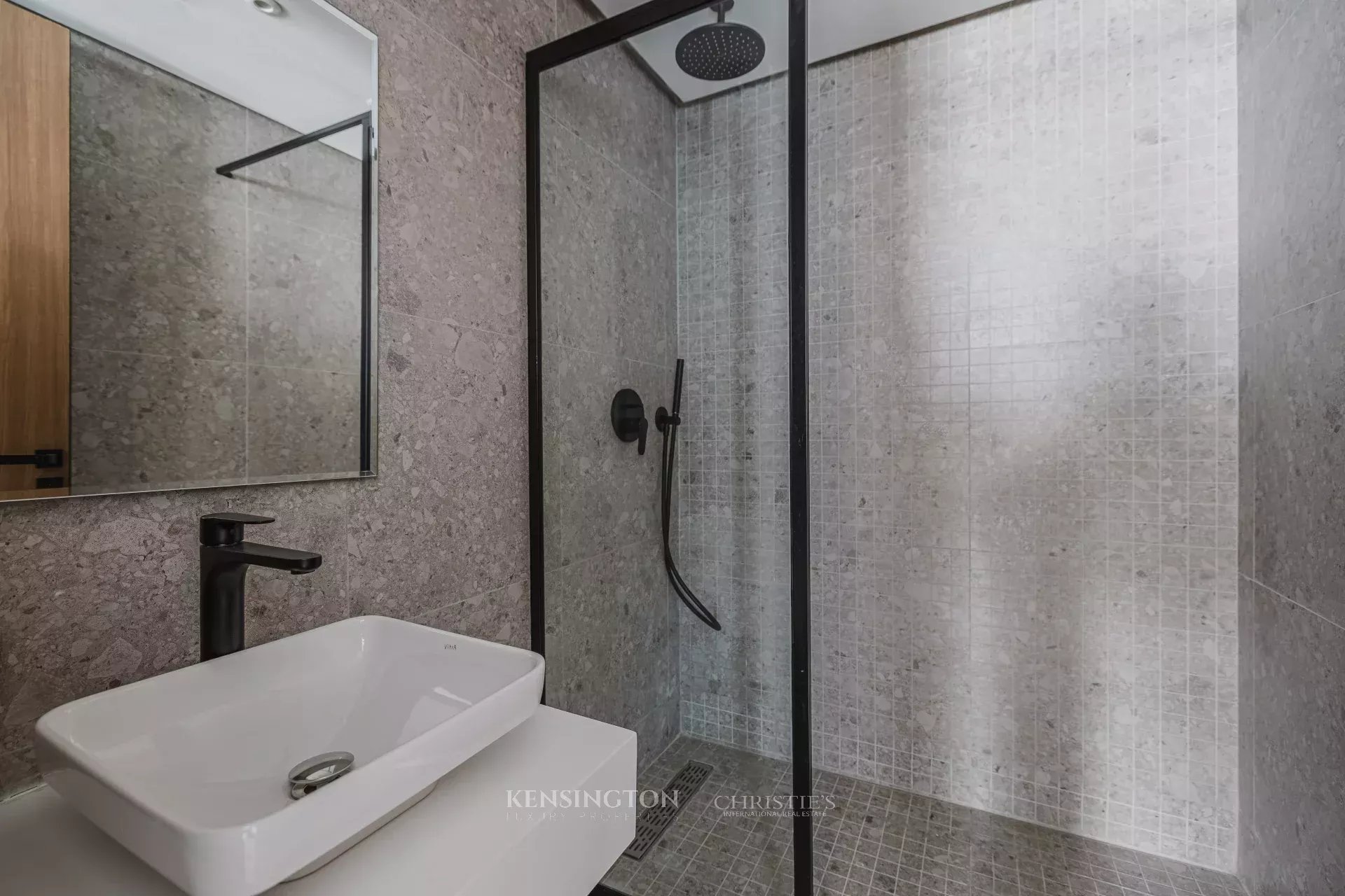 Brand New Luxury Apartment – 159 M² – CFC Casablanca (11th Floor) in Casablanca, Morocco