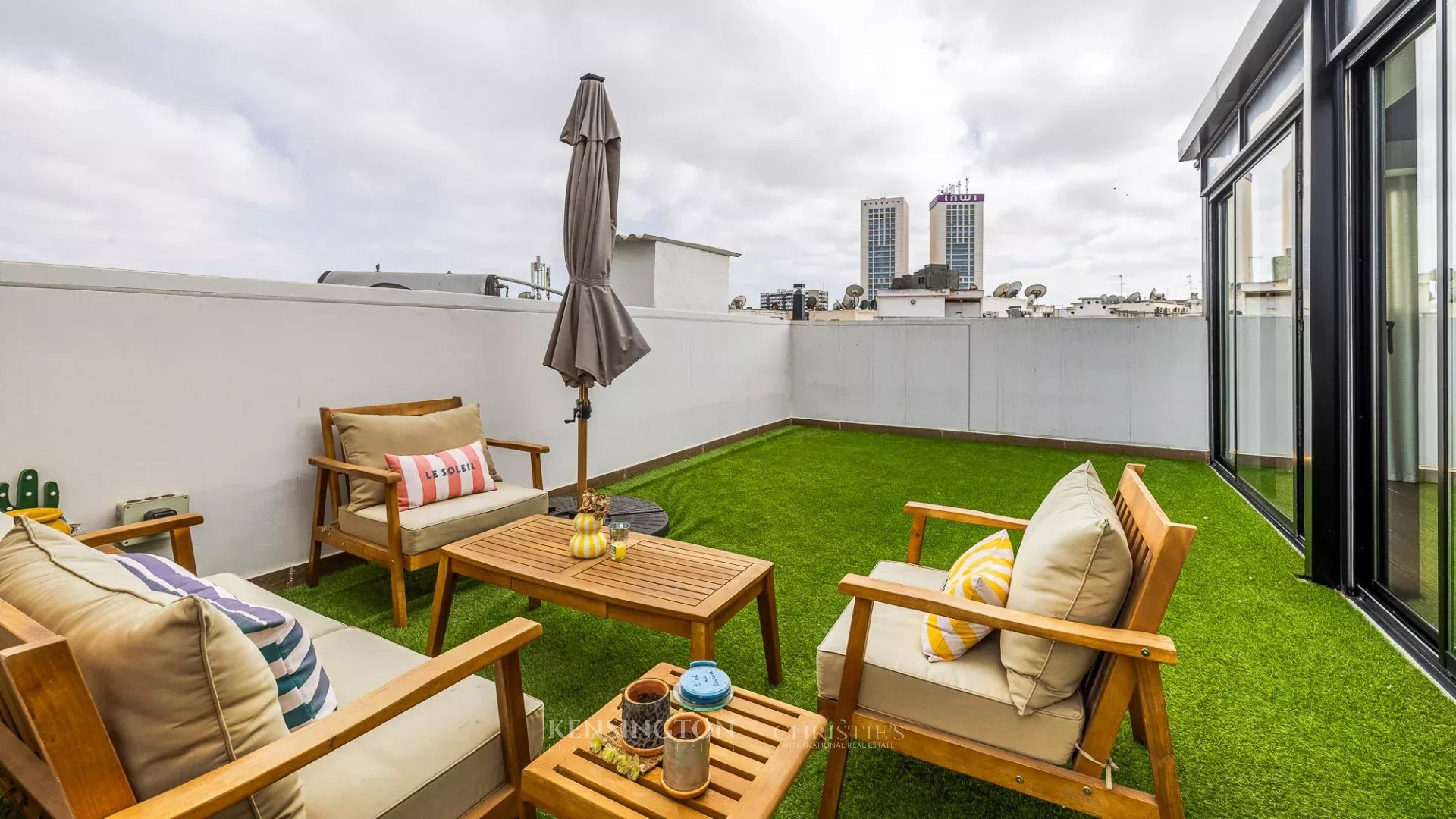 EXCEPTIONAL PENTHOUSE FOR SALE – CASABLANCA, GAUTHIER in Casablanca, Morocco