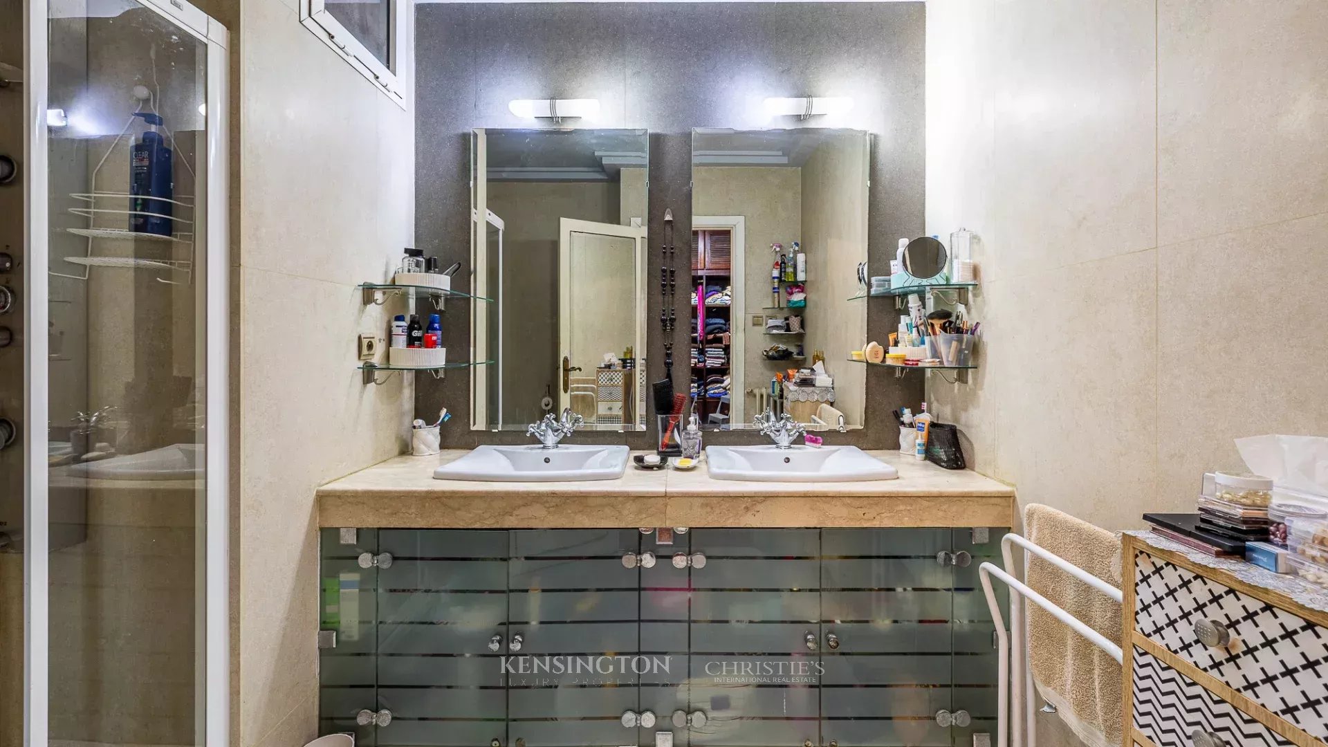 Luxueux Appartement Au Quartier Gauthier in Casablanca, Morocco