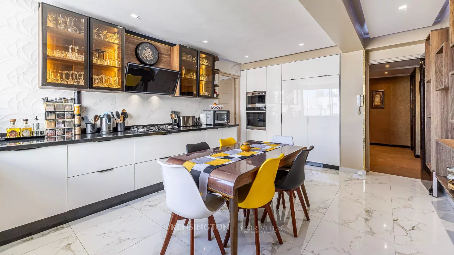 Luxueux Appartement Au Quartier Gauthier in Casablanca, Morocco