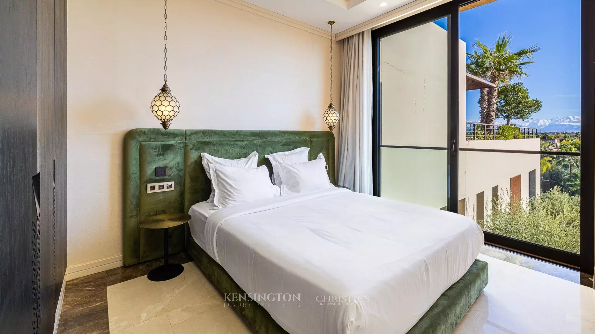 Luxury Penthouse With Private Pool – Four Seasons Residence Marrakech in Marrakech, Morocco