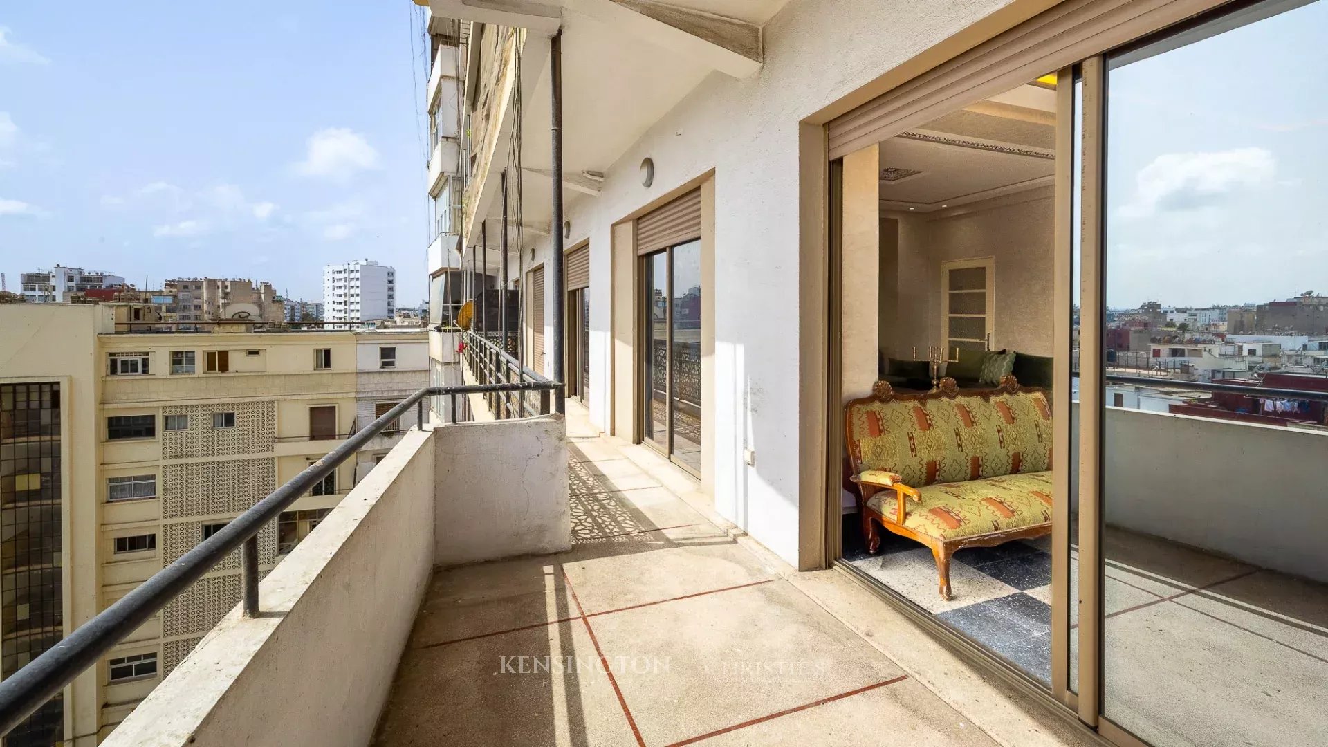 Spacious 200 M² Furnished Apartment For Rent – Casablanca City Center in Casablanca, Morocco
