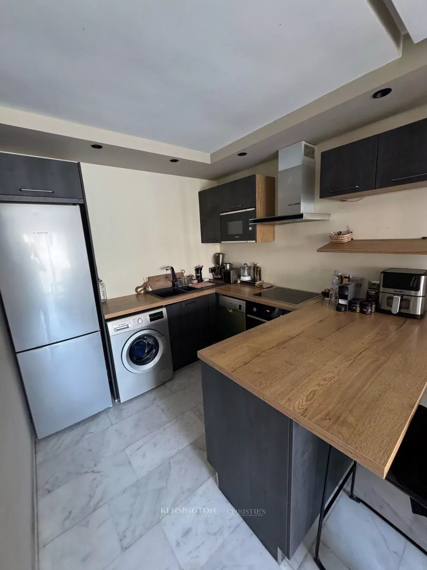 Exceptional Furnished Studio in the Heart of the Palmier District, Casablanca in Casablanca, Morocco