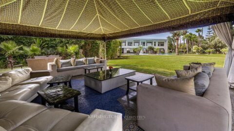 Villa Bella Vista+ Land 5600 M2 Price 12500 Dhs M2 in Casablanca, Morocco
