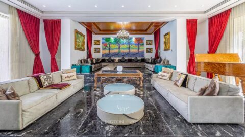 Villa Bella Vista+ Land 5600 M2 Price 12500 Dhs M2 in Casablanca, Morocco