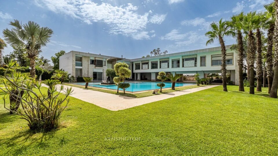 Villa Bella Vista+ Land 5600 M2 Price 12500 Dhs M2 in Casablanca, Morocco