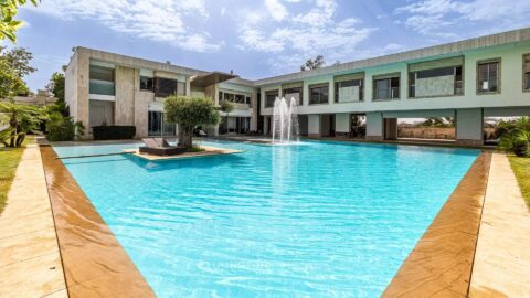 Villa Bella Vista+ Land 5600 M2 Price 12500 Dhs M2 in Casablanca, Morocco