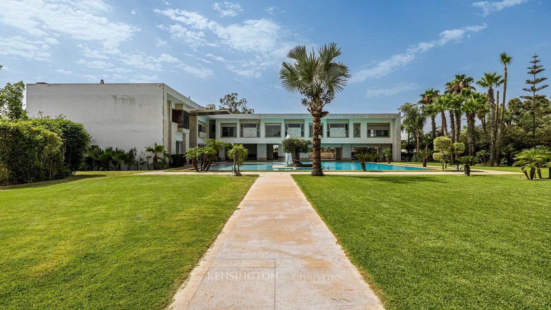 Villa Bella Vista+ Land 5600 M2 Price 12500 Dhs M2 in Casablanca, Morocco